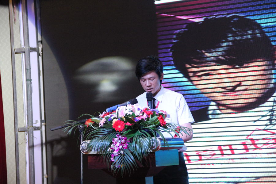 ��ϲ�B�Ҽ������L(zh��ng)ꐇ������������o�б�ʾ���҂��ǳ����xһֱ�ԁ�����ڵ�ϲ�B��߅���ϼ��������т���ͬ�r(sh��)Ҳ�\���Ěgӭ�µļ����̻��ĵ��������f����ϲ�B�Ҽ���ʹ���ǣ������L(f��ng)�τ�(w��)��(sh��)���Ј�(ch��ng)���\��������(w��)���ԡ��y��؟(z��)ͬ��(d��n)��׷�S��ϣ������鲻��ڡ���ʹ�����ڷ�(w��n)����׃����e���l(f��)��<br>