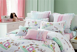 ������ӛ--���_��СС��������ͬ���_��ССŮ����һ�죬���ÝM�M�������b�M�˸��N�ɫ������ȹ��T�����@һ�ж�ӛ���СŮ����͑׃��