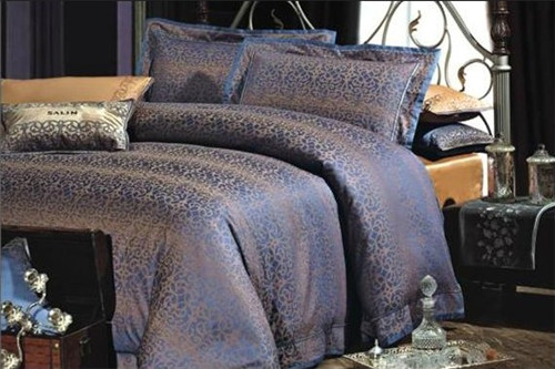 �����z--�a(ch��n)Ʒ����ȫ��ɫ���Ứ�������ָ����m��ܛ�����й�ɸ���̓�c���ČӴΌ����c�u׃ʹ�������w���������ڼ���(ji��)̎�O(sh��)Ӌ�r��ʹ��ͬ�����Ͼ��ݼy�������(y��ng)�M�И�(g��u)˼����ɫ�c�{ɫ�Ĵ��������@���a(ch��n)Ʒ���{(di��o)�����A��