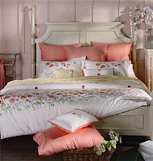 �W����--ԓ�a(ch��n)Ʒ�Գȷ�ɫ����ɫ�{(di��o)���`���ڜ\�S�����ϵĻ�ëݢ�����������w�P�Ļ�֦ĬĬ���f����������c��ů�Ě�Ϣ�������ڻ�֦�g�ĺ����p���һ���������������uҷ�Ļ�֦��΢�L���pʬF(xi��n)����(y��u)���ˑB(t��i)�������׵����}ɫ�����ɫ�ı���ʹ��������f���`�ӵķ��m���L�飬���������׷ֻ�����