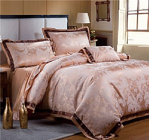 ��˹̹�z--�ۼ�40S�Ứ���A�еĽ�ɫ�Wʽ�y���Ứ��ɫ���C��֮���c�Ứ���g��ƴ߅����ƴ֮�g������ײɫ��ɫ���g�������͹ų����M�е�����